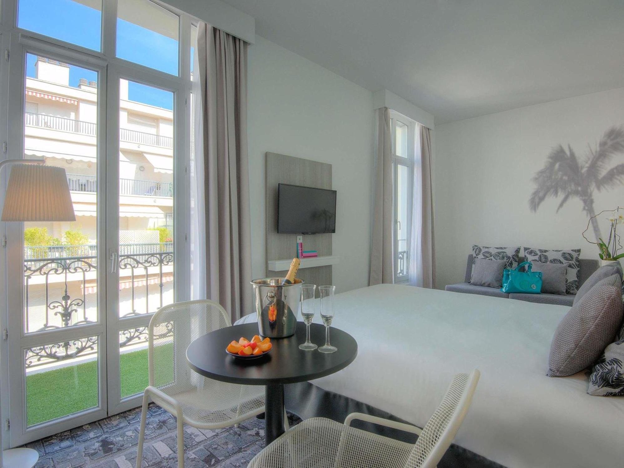Ibis Styles Centre Gare Hotell 3*
